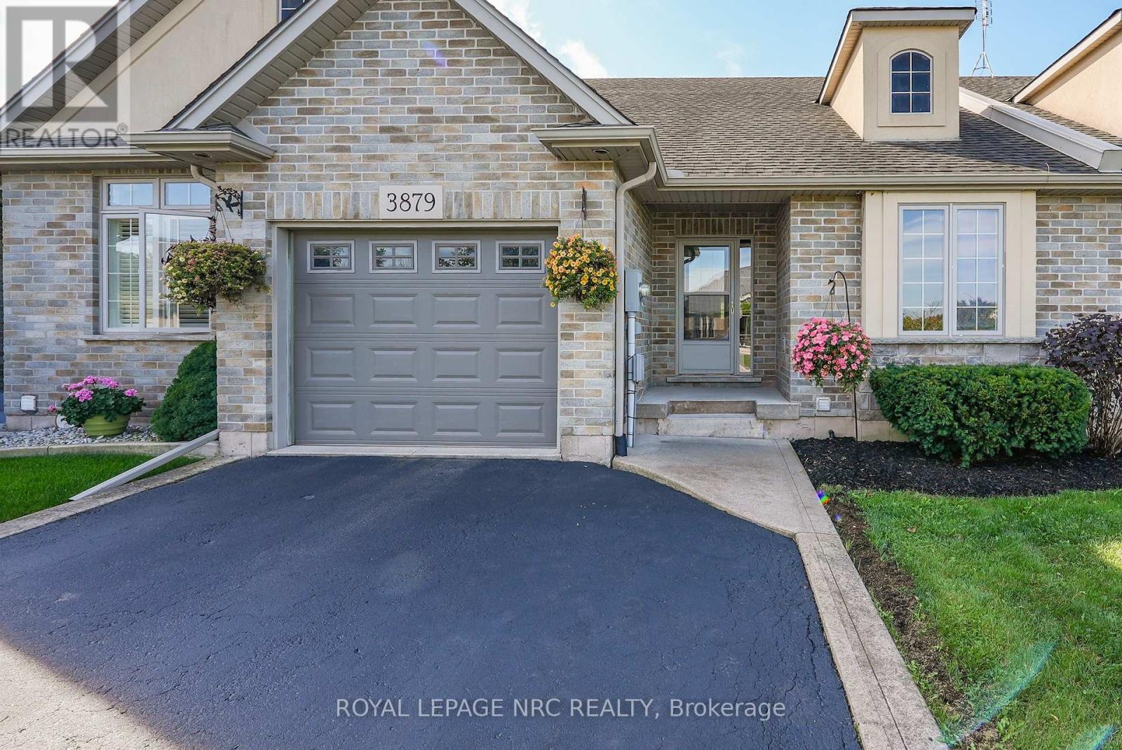 3879 Lower Coach Road, Fort Erie, Ontario  L0S 1S0 - Photo 2 - X12414212