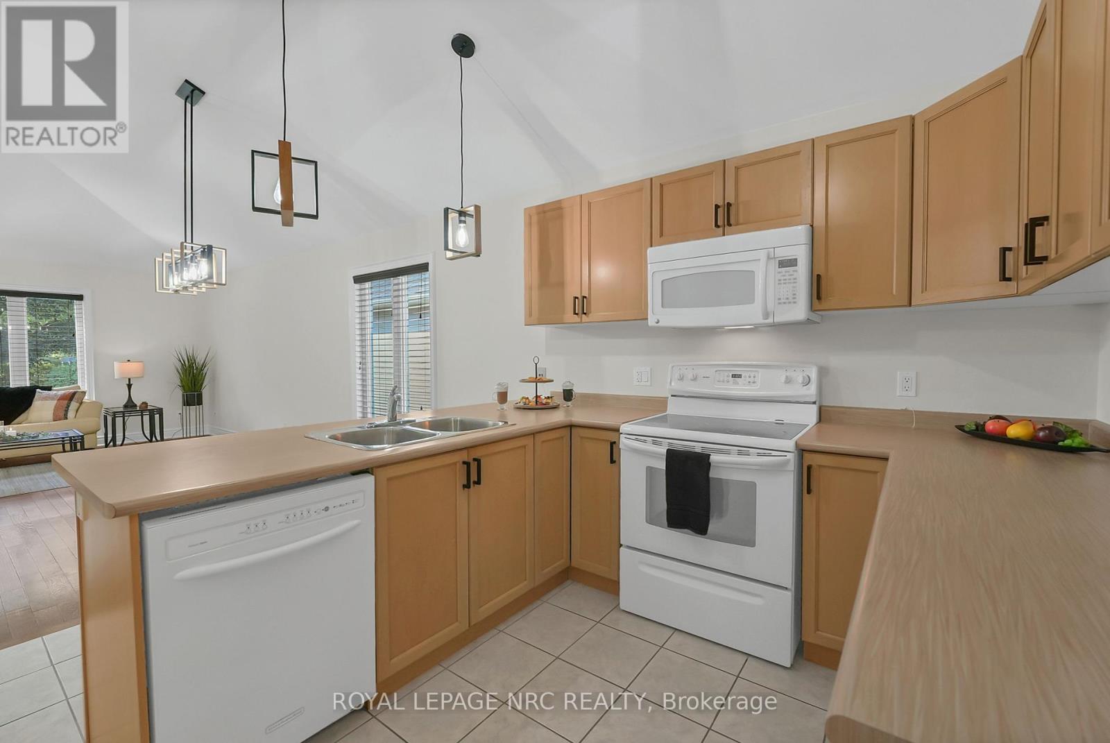 3719 Concord Avenue, Fort Erie, Ontario  L0S 1B0 - Photo 13 - X12414213
