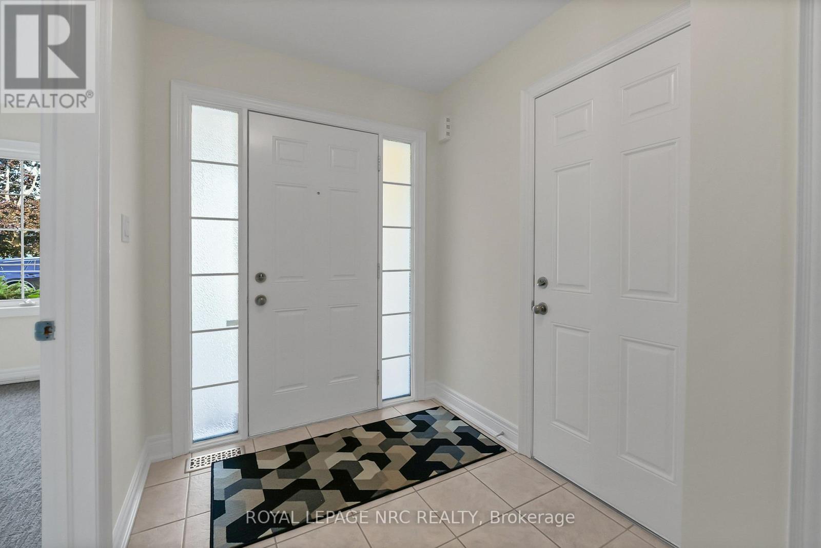 3719 Concord Avenue, Fort Erie, Ontario  L0S 1B0 - Photo 6 - X12414213