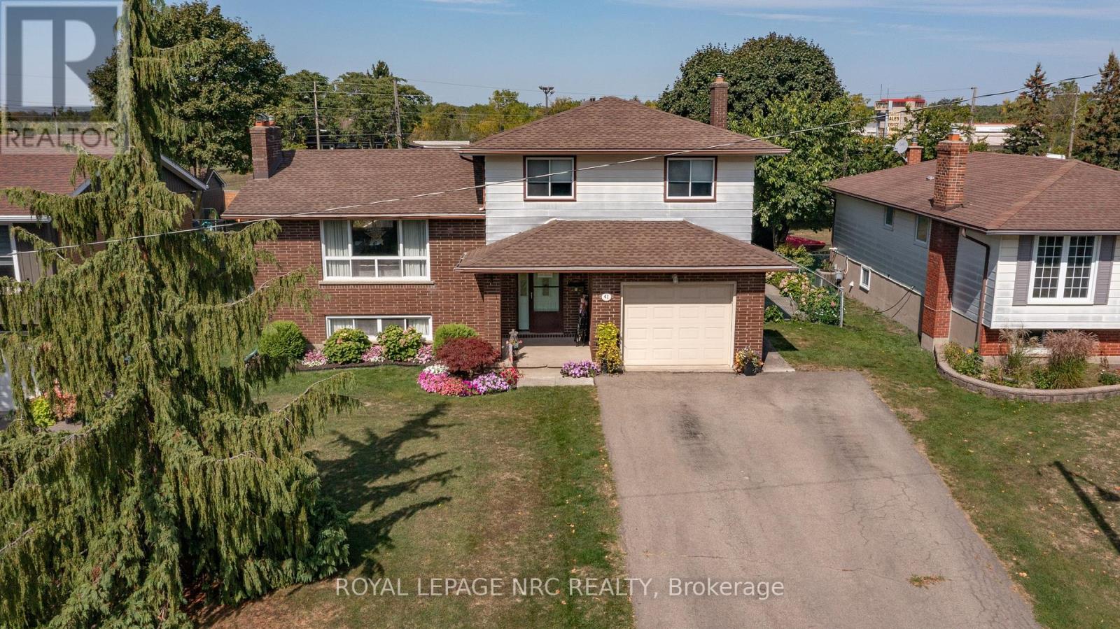 41 Third Avenue, Port Colborne, Ontario  L3K 5P2 - Photo 2 - X12414237