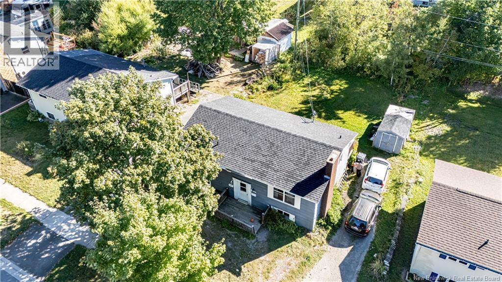 208 Mckeen Street, Fredericton, New Brunswick  E3A 2R1 - Photo 2 - NB126926