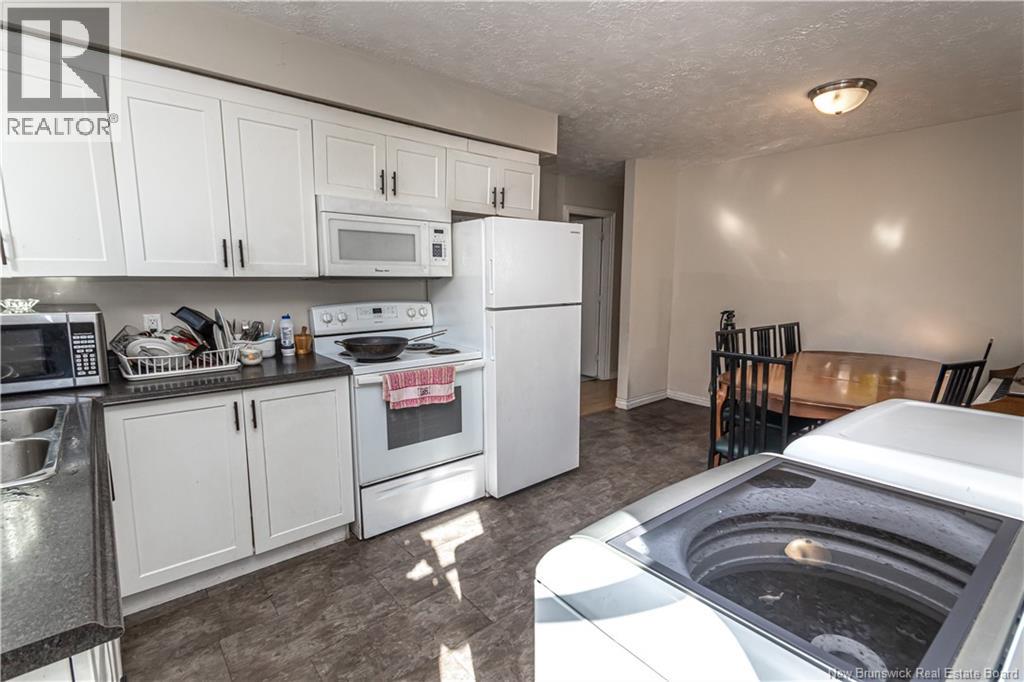 208 Mckeen Street, Fredericton, New Brunswick  E3A 2R1 - Photo 6 - NB126926