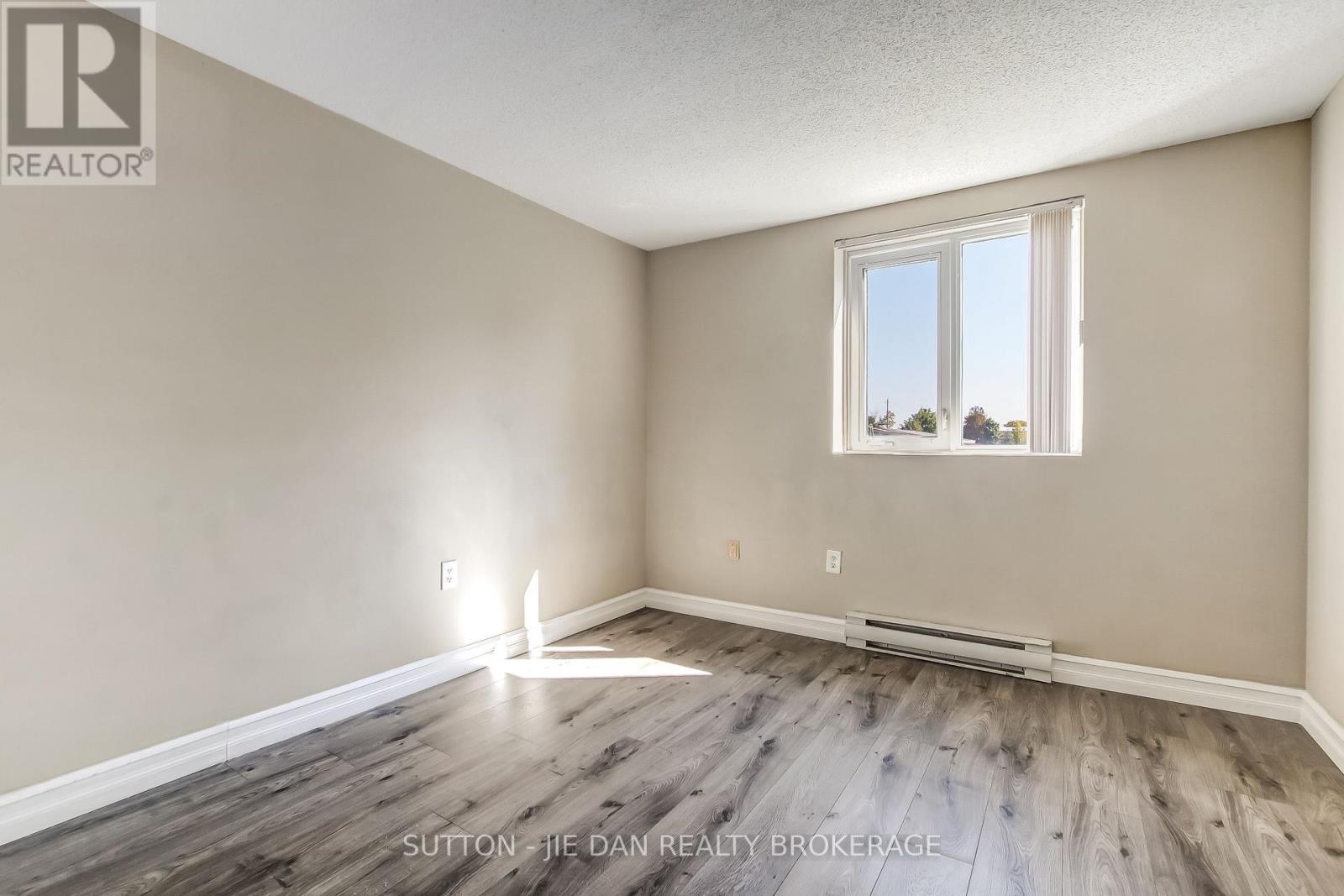 203 - 77 Base Line Road W, London South, Ontario  N6J 1V5 - Photo 11 - X12408508