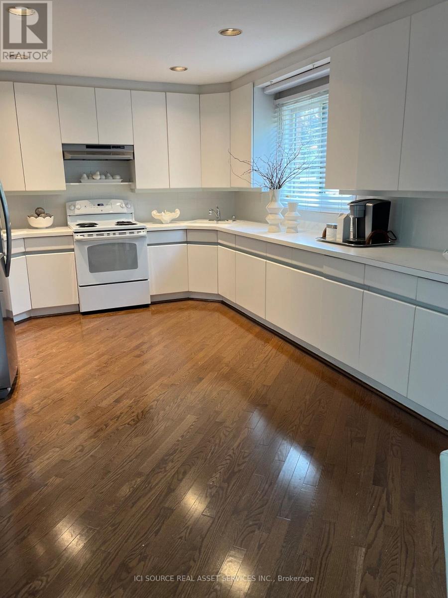 104 Almore Avenue, Toronto, Ontario  M3H 2H5 - Photo 4 - C12414211