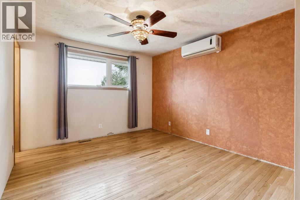 219 Pinemill Road Ne, Calgary, Alberta  T1Y 2E1 - Photo 10 - A2254409