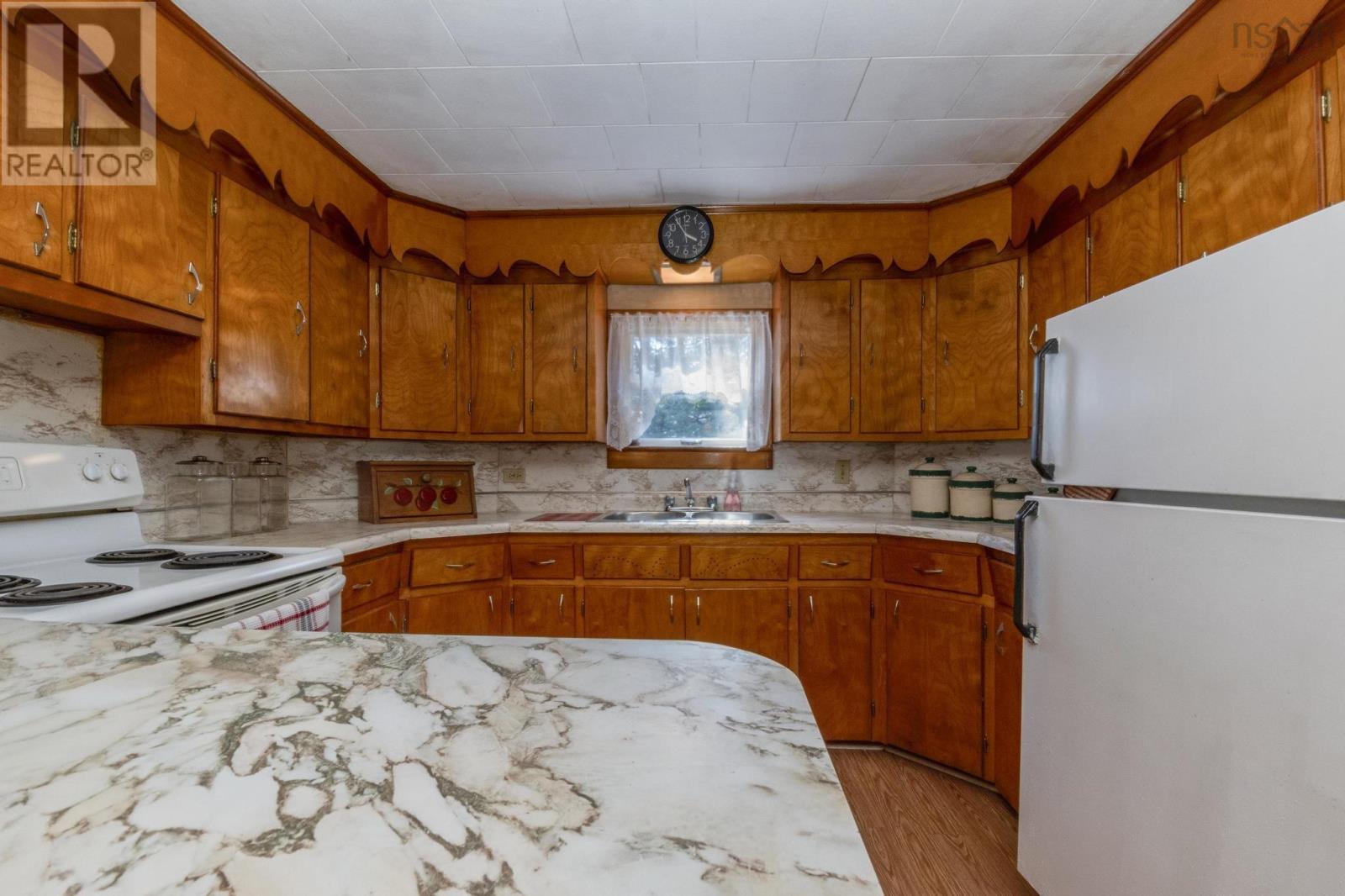 925 1 Highway, Deep Brook, Nova Scotia  B0S 1J0 - Photo 19 - 202520965