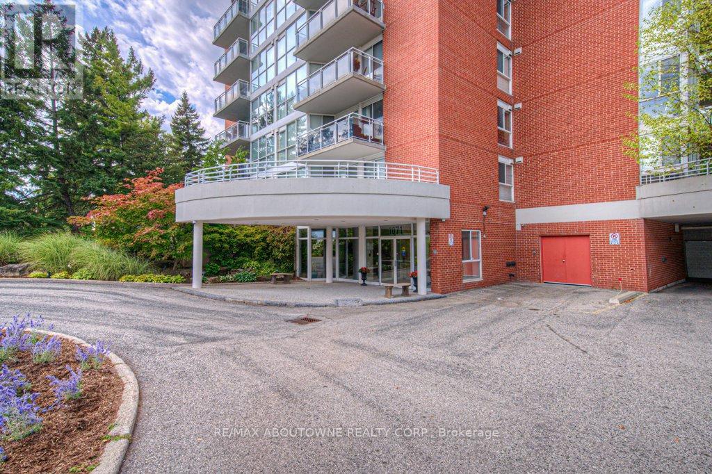103 - 1071 Queens Avenue, Oakville, Ontario  L6H 2R5 - Photo 18 - W12414242