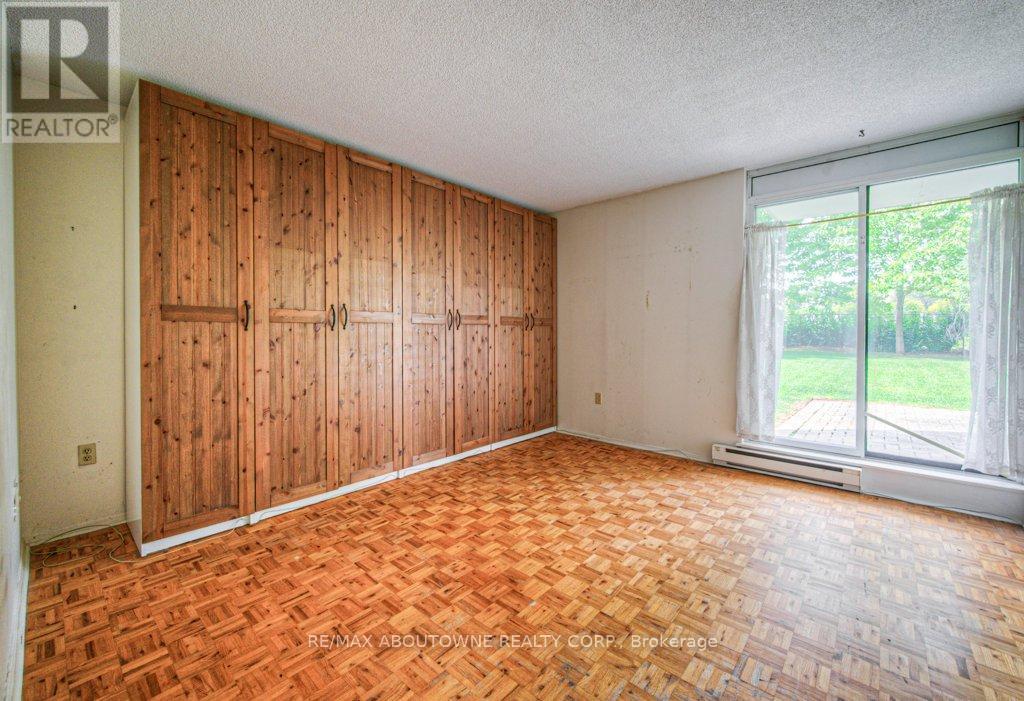 103 - 1071 Queens Avenue, Oakville, Ontario  L6H 2R5 - Photo 9 - W12414242