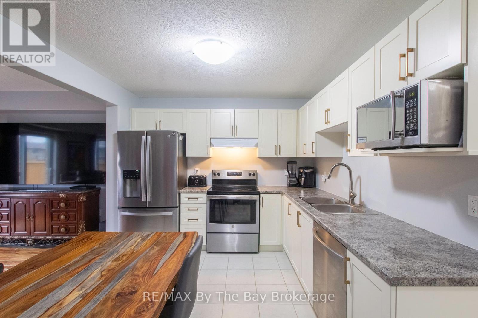 131 Stonebrook Way, Grey Highlands, Ontario  N0C 1H0 - Photo 14 - X12414267
