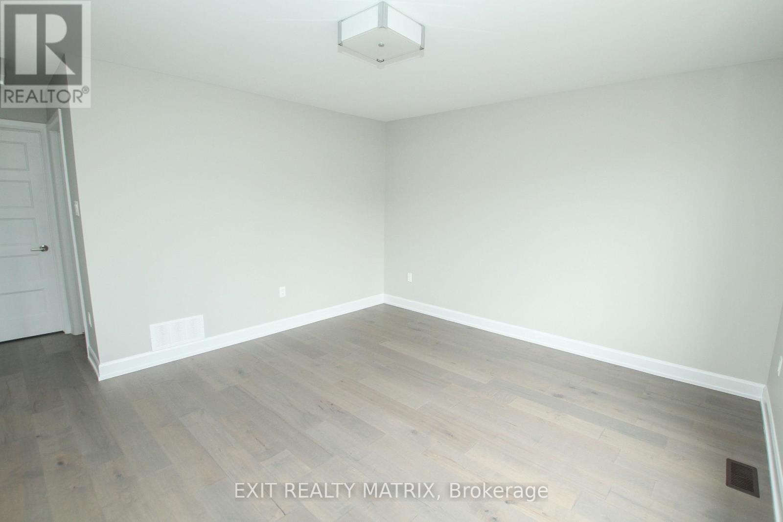 9 Glenco Road, South Stormont, Ontario  K0C 2A0 - Photo 14 - X12414250