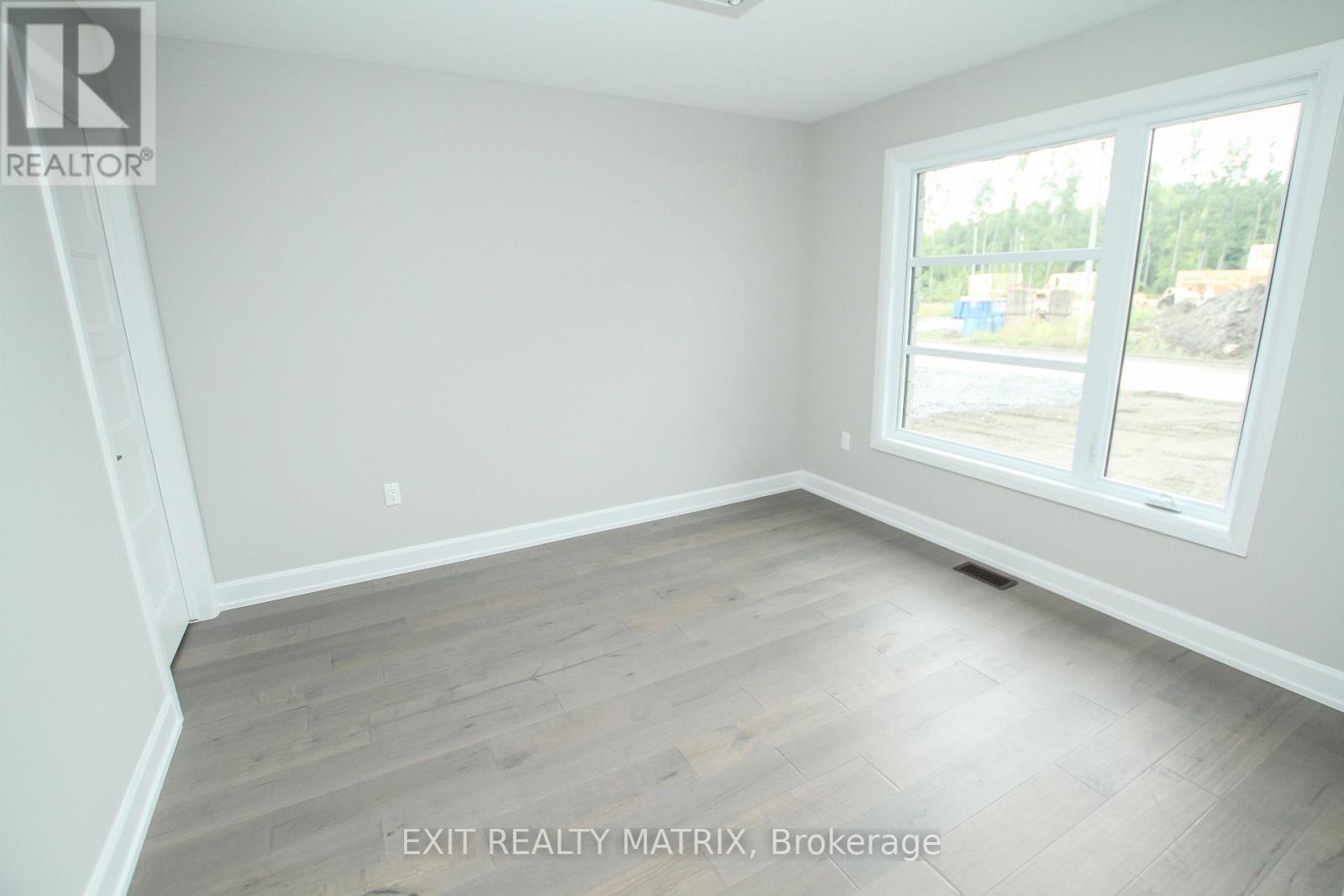 9 Glenco Road, South Stormont, Ontario  K0C 2A0 - Photo 6 - X12414250