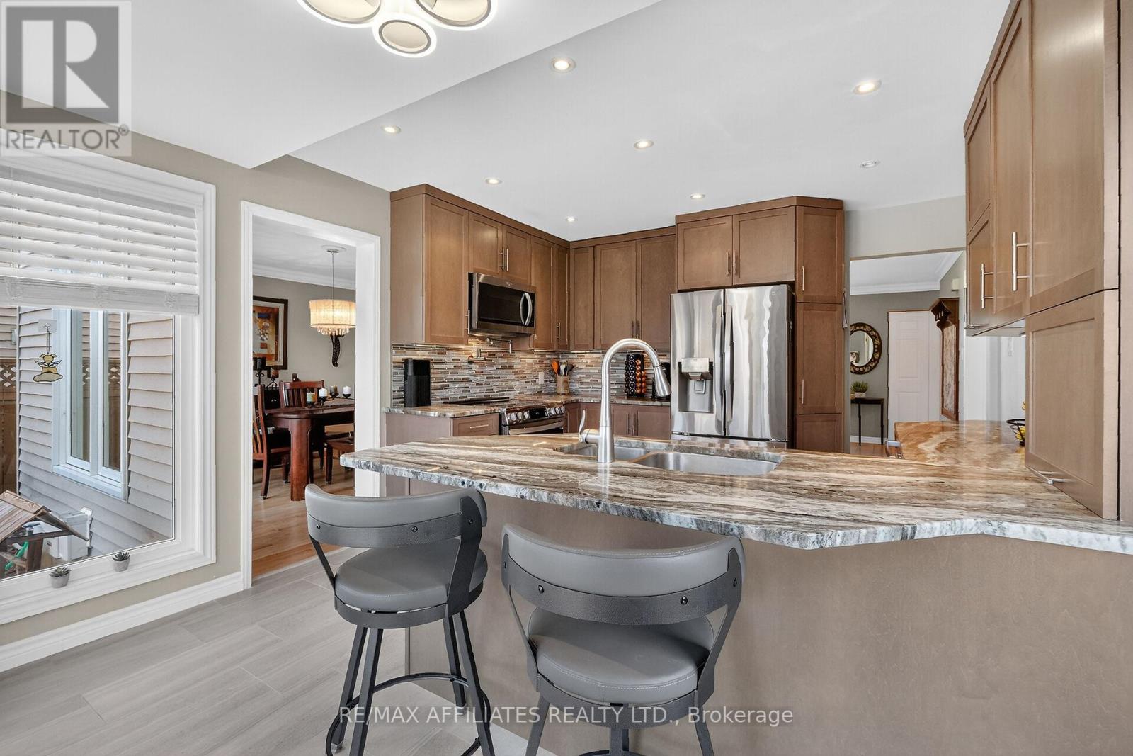 560 Falwyn Crescent, Ottawa, Ontario  K4A 2A4 - Photo 14 - X12414266