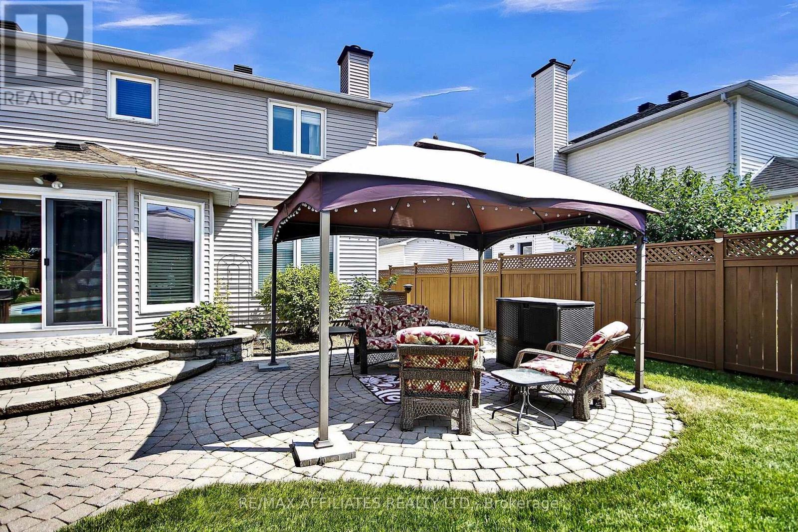 560 Falwyn Crescent, Ottawa, Ontario  K4A 2A4 - Photo 32 - X12414266
