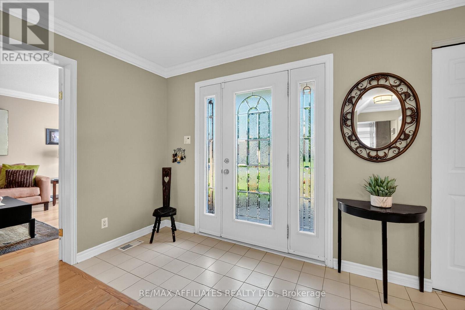 560 Falwyn Crescent, Ottawa, Ontario  K4A 2A4 - Photo 4 - X12414266