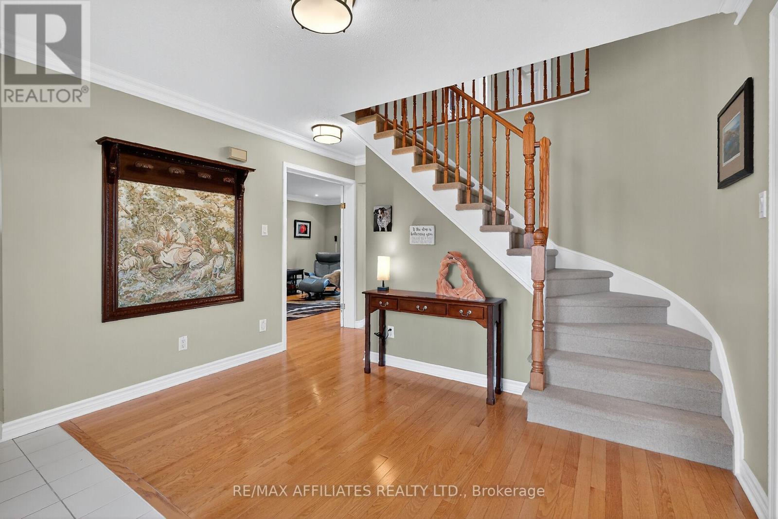560 Falwyn Crescent, Ottawa, Ontario  K4A 2A4 - Photo 5 - X12414266