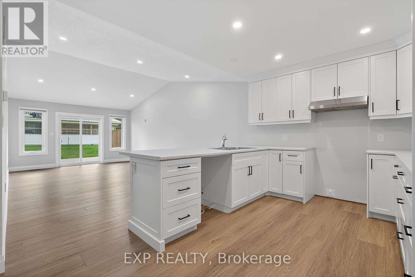166 Webb Street, Minto, Ontario  N0G 1Z0 - Photo 15 - X12414214