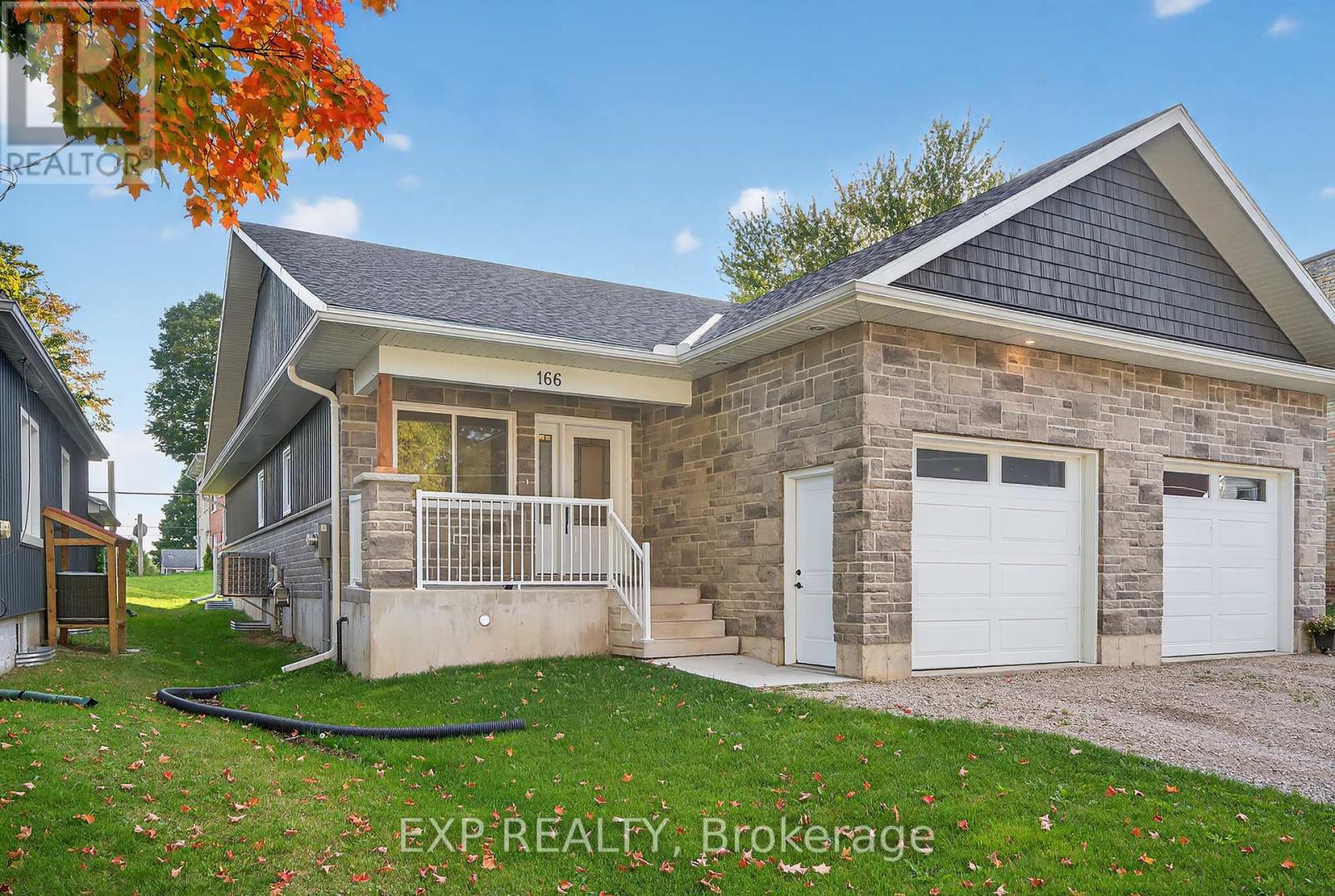 166 Webb Street, Minto, Ontario  N0G 1Z0 - Photo 4 - X12414214