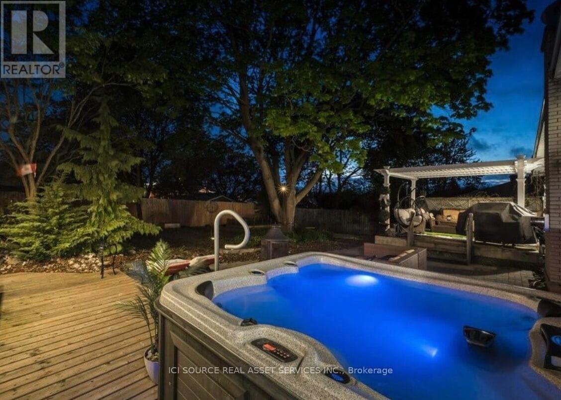 92 Water Street, Woolwich, Ontario  N0B 2N0 - Photo 21 - X12414243