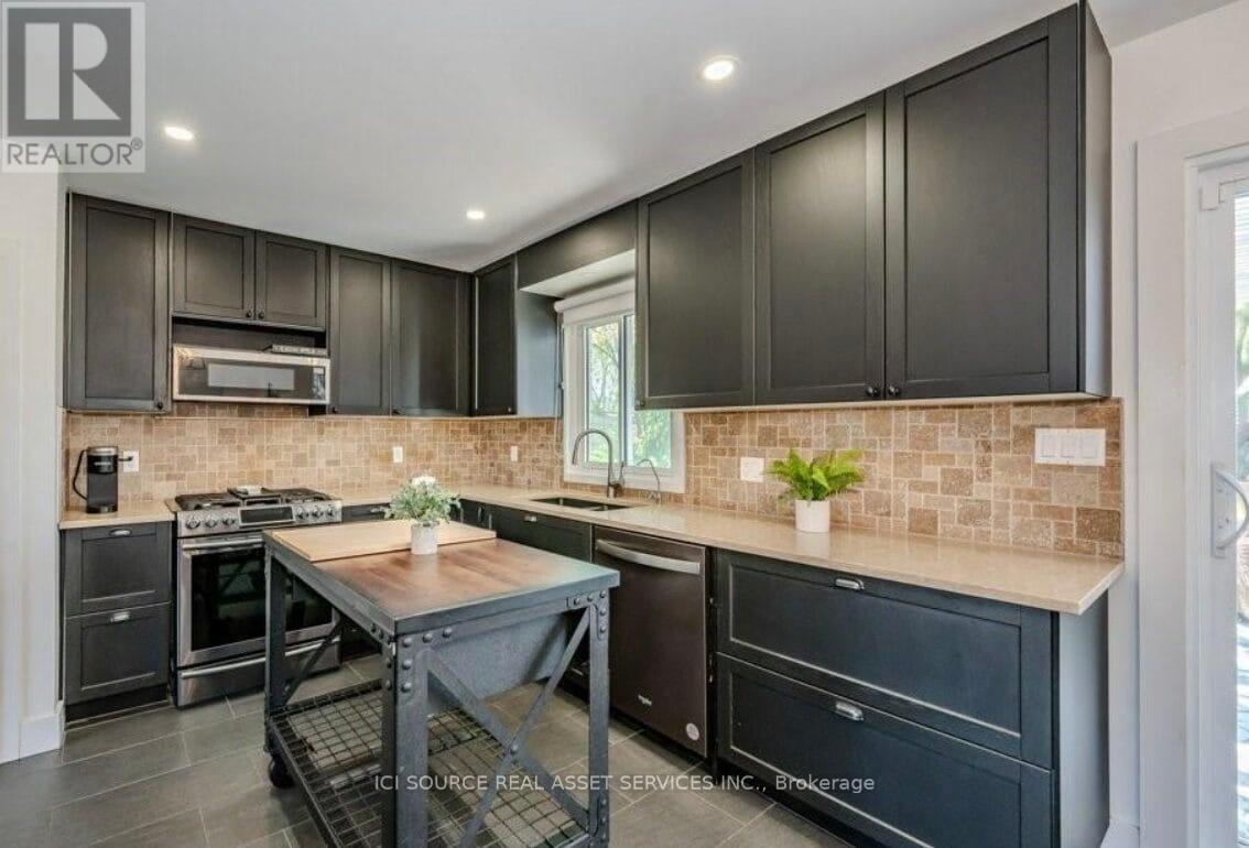 92 Water Street, Woolwich, Ontario  N0B 2N0 - Photo 7 - X12414243