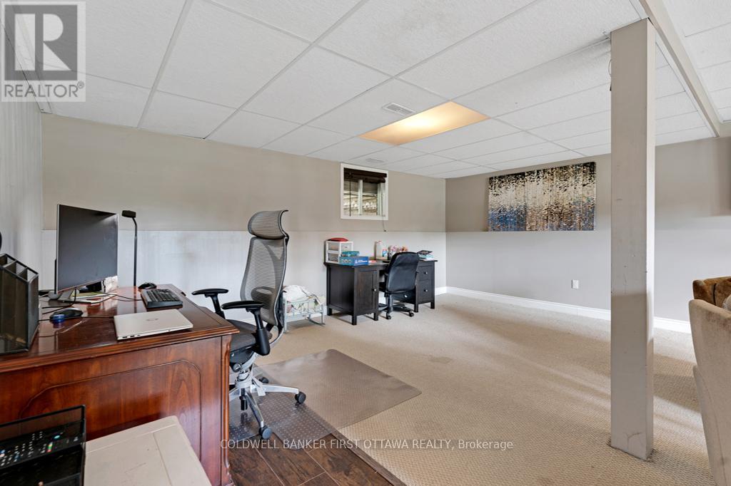 376 Napoleon Street, Carleton Place, Ontario  K7C 4V5 - Photo 25 - X12383047