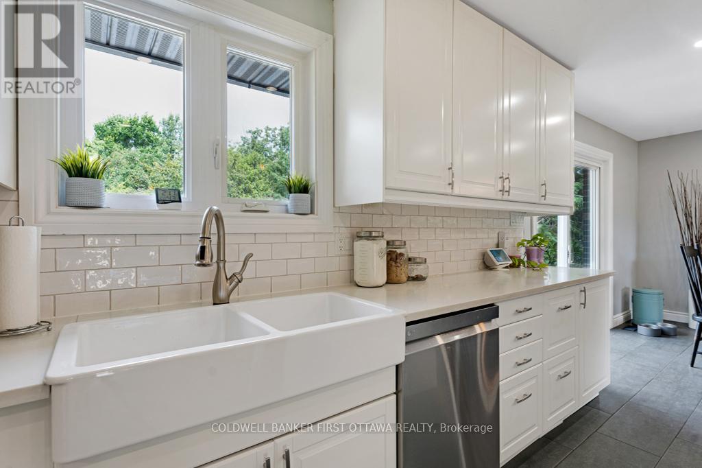 376 Napoleon Street, Carleton Place, Ontario  K7C 4V5 - Photo 14 - X12383047
