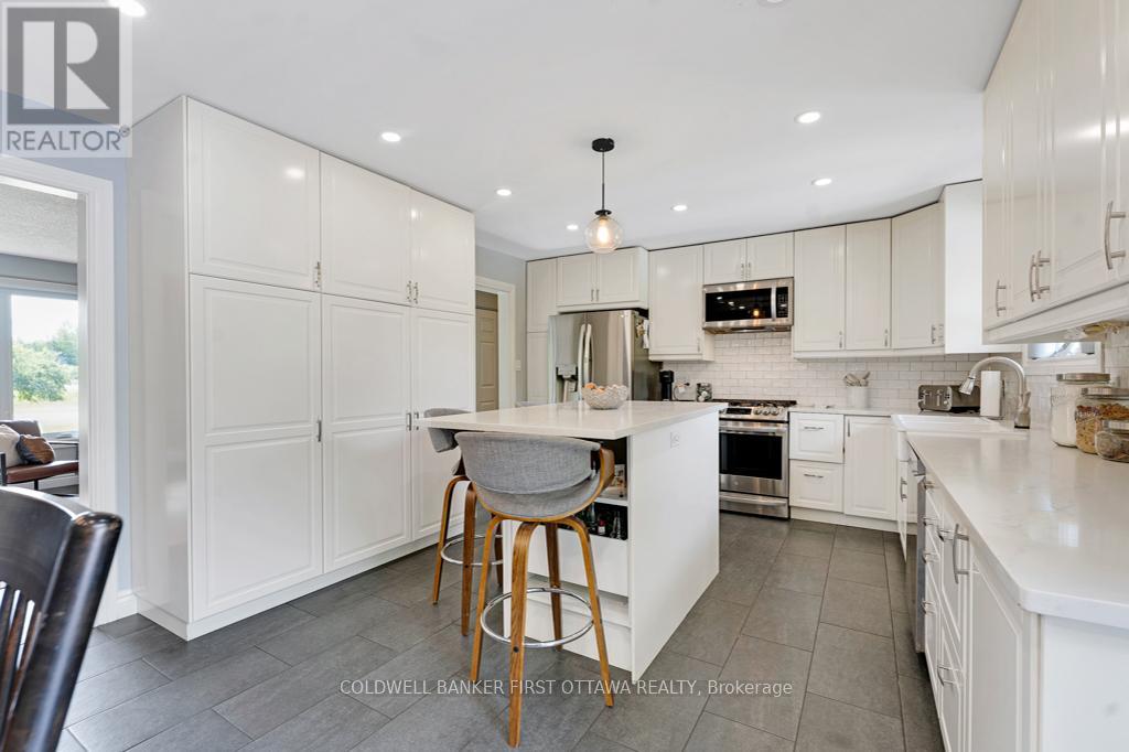 376 Napoleon Street, Carleton Place, Ontario  K7C 4V5 - Photo 13 - X12383047