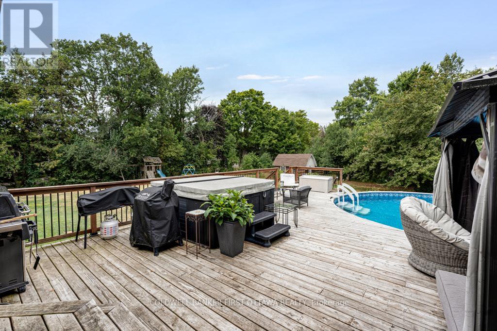 376 Napoleon Street, Carleton Place, Ontario  K7C 4V5 - Photo 34 - X12383047