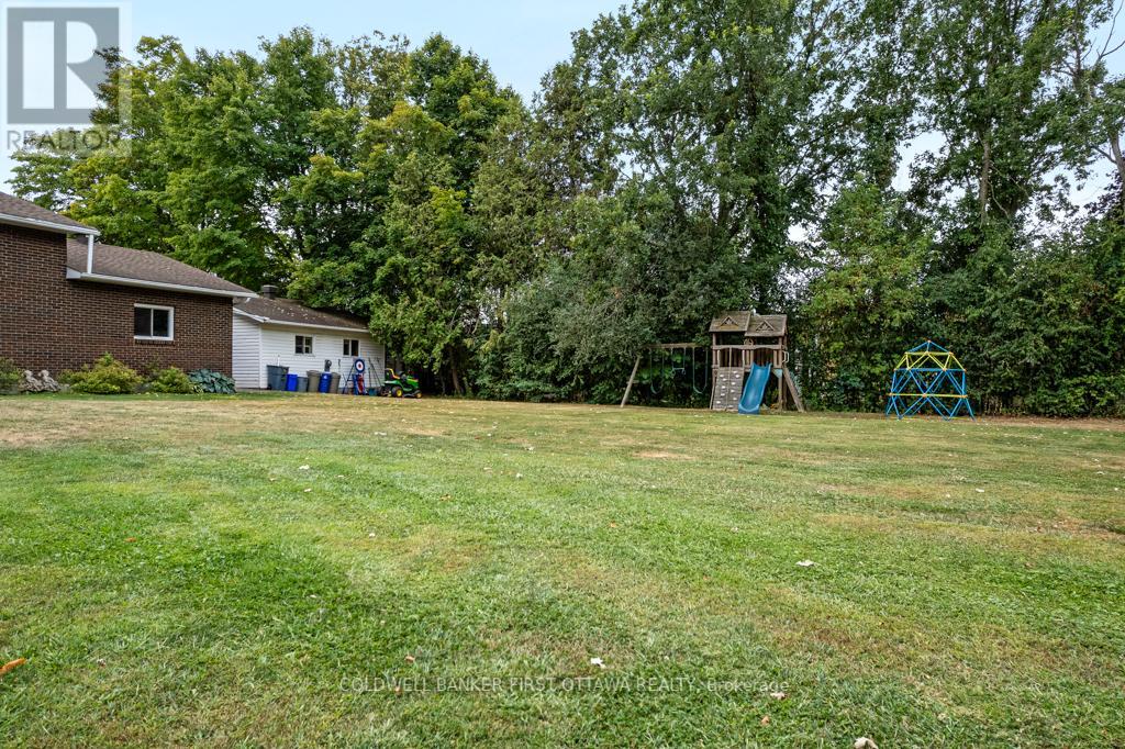 376 Napoleon Street, Carleton Place, Ontario  K7C 4V5 - Photo 36 - X12383047