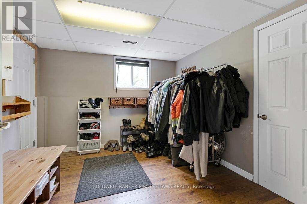 376 Napoleon Street, Carleton Place, Ontario  K7C 4V5 - Photo 31 - X12383047
