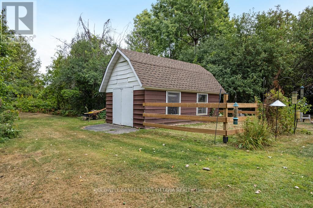 376 Napoleon Street, Carleton Place, Ontario  K7C 4V5 - Photo 38 - X12383047
