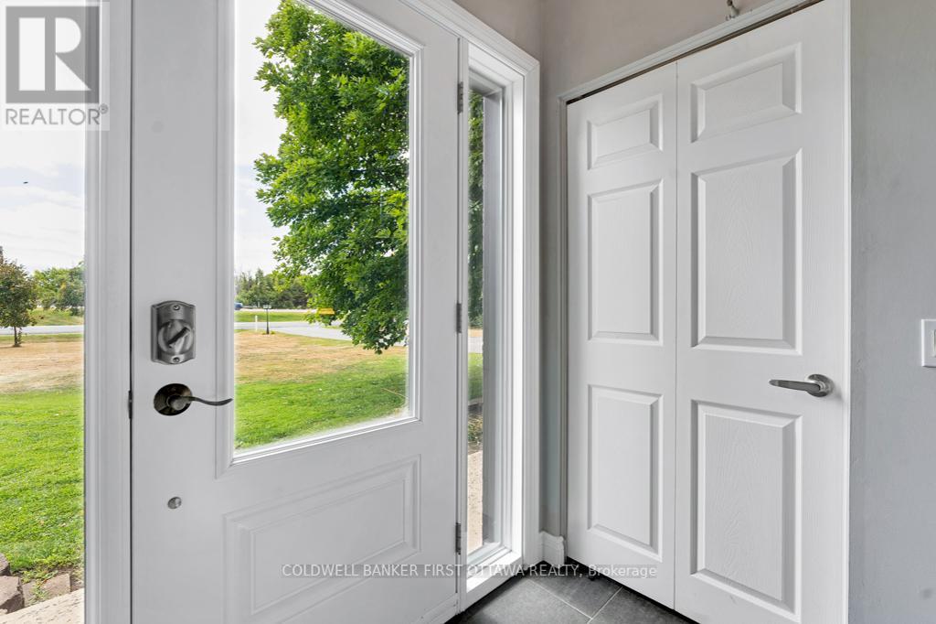 376 Napoleon Street, Carleton Place, Ontario  K7C 4V5 - Photo 6 - X12383047