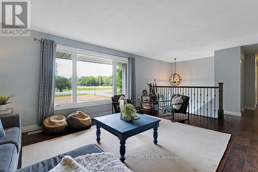 376 Napoleon Street, Carleton Place, Ontario  K7C 4V5 - Photo 7 - X12383047