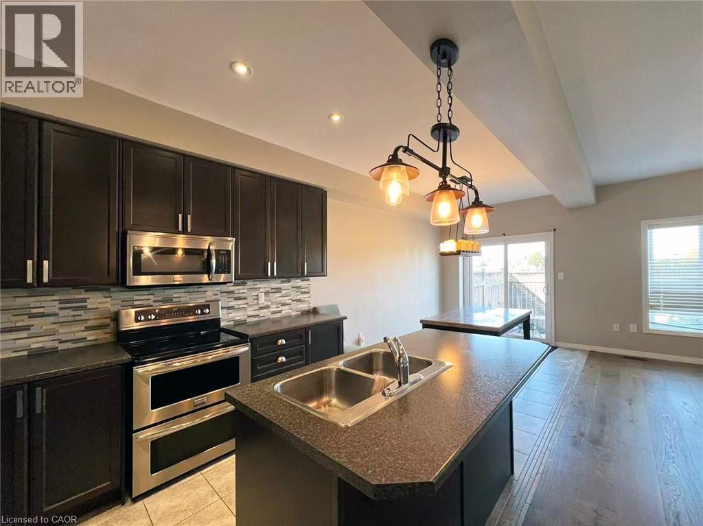 370 Stonehenge Drive Unit# 12, Ancaster, Ontario  L9K 0H9 - Photo 9 - 40770649