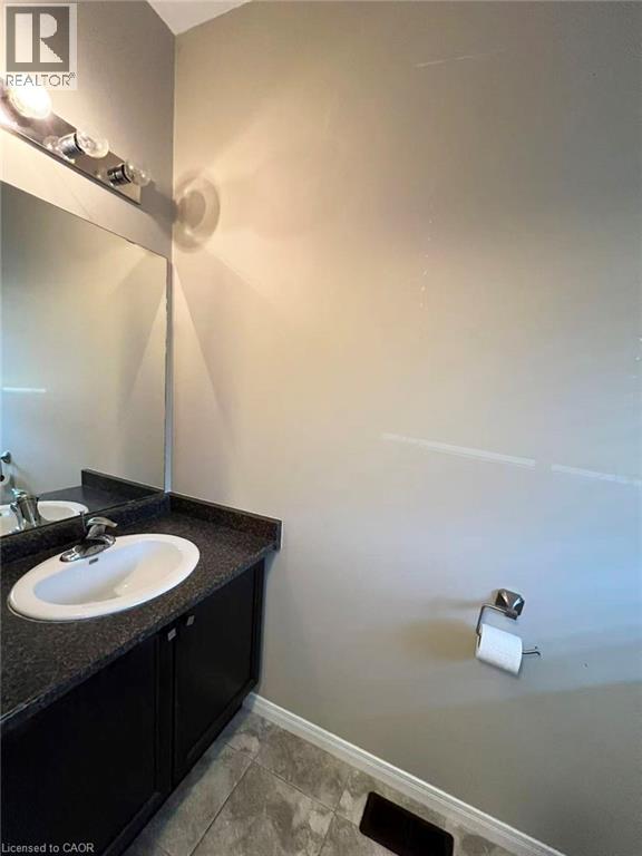 370 Stonehenge Drive Unit# 12, Ancaster, Ontario  L9K 0H9 - Photo 4 - 40770649