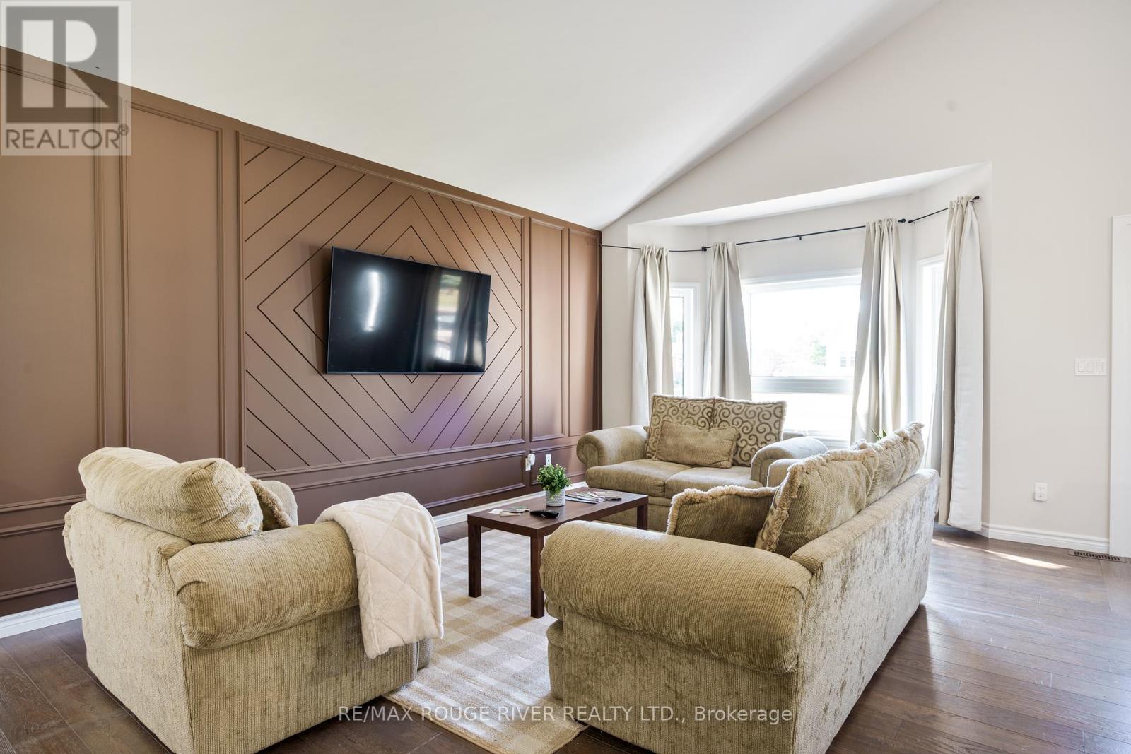 100 Queen Street, Kawartha Lakes, Ontario  K0M 1N0 - Photo 10 - X12331014