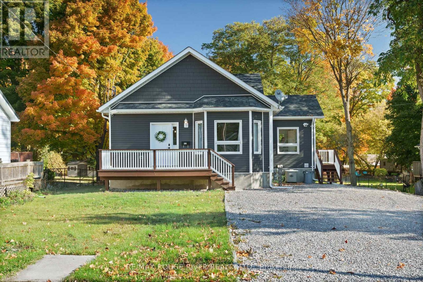 100 QUEEN STREET, Kawartha Lakes, Ontario