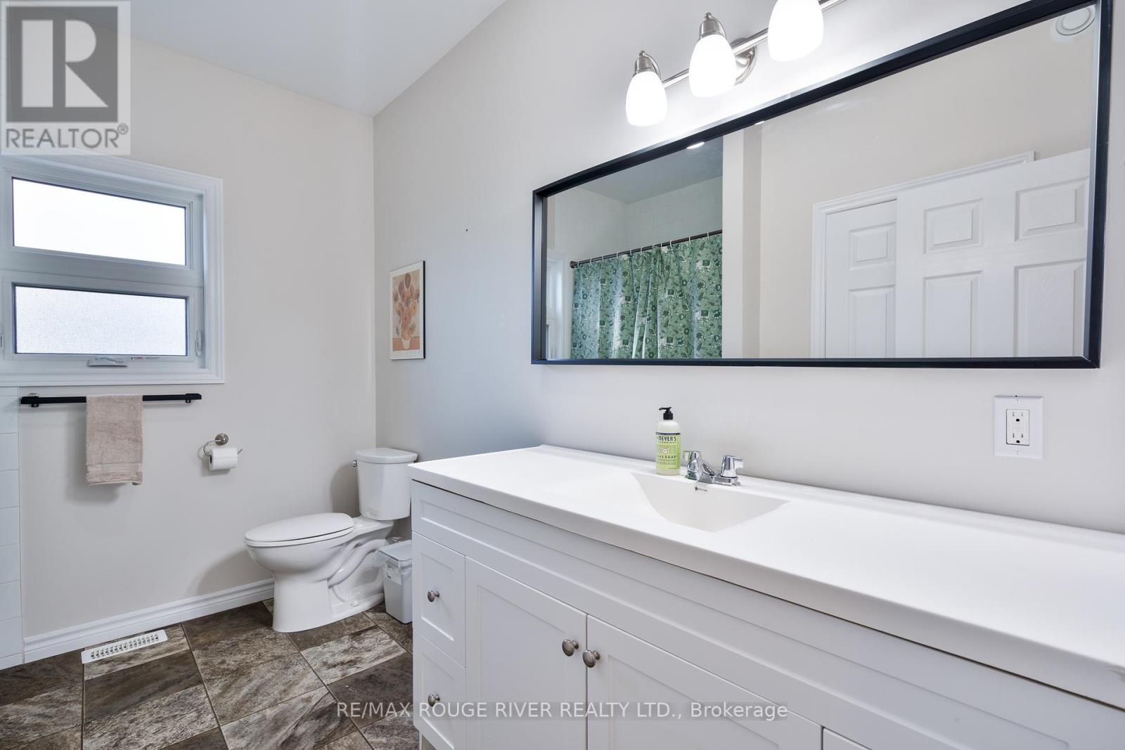 100 Queen Street, Kawartha Lakes, Ontario  K0M 1N0 - Photo 16 - X12331014