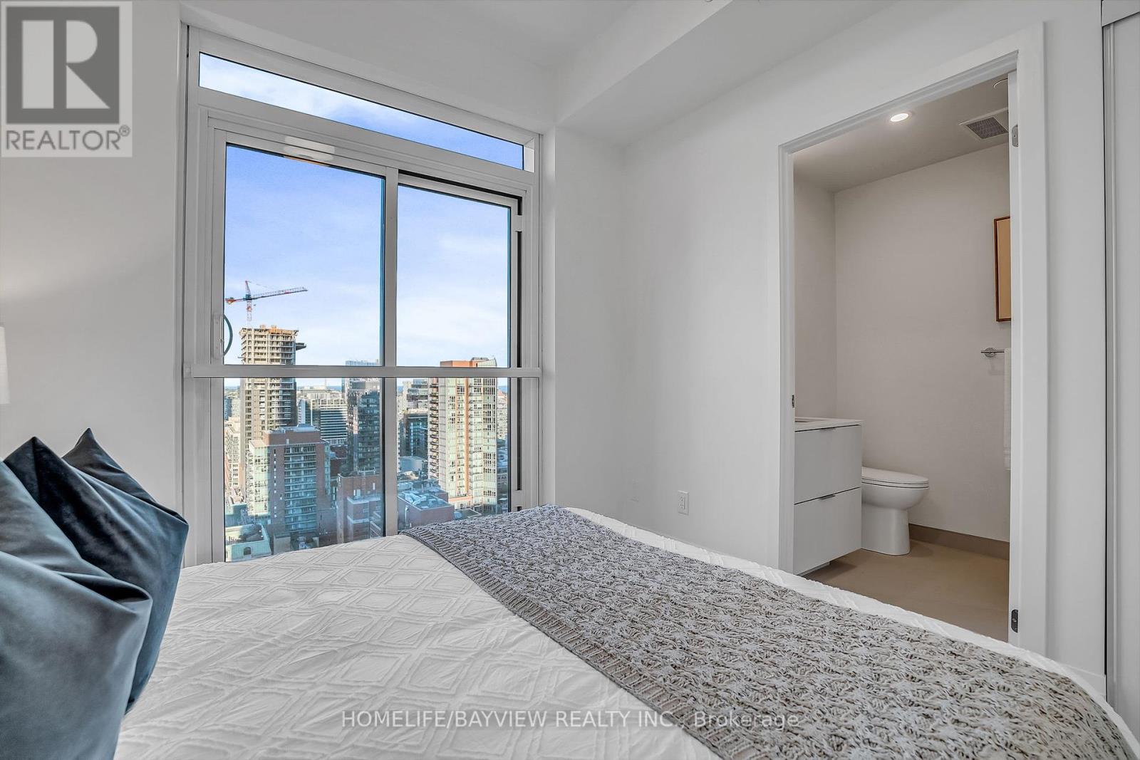 2807 - 89 Church Street, Toronto, Ontario  M5C 0B7 - Photo 27 - C12414246
