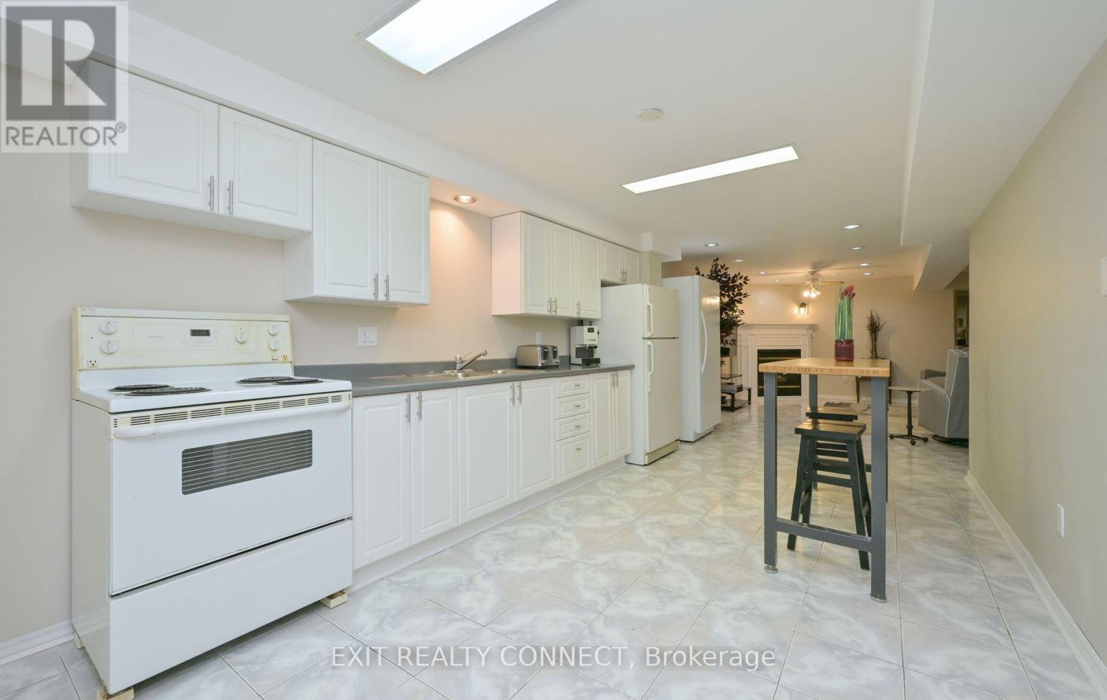 8912 Martin Grove Road, Vaughan, Ontario  L4H 1C3 - Photo 34 - N12413700