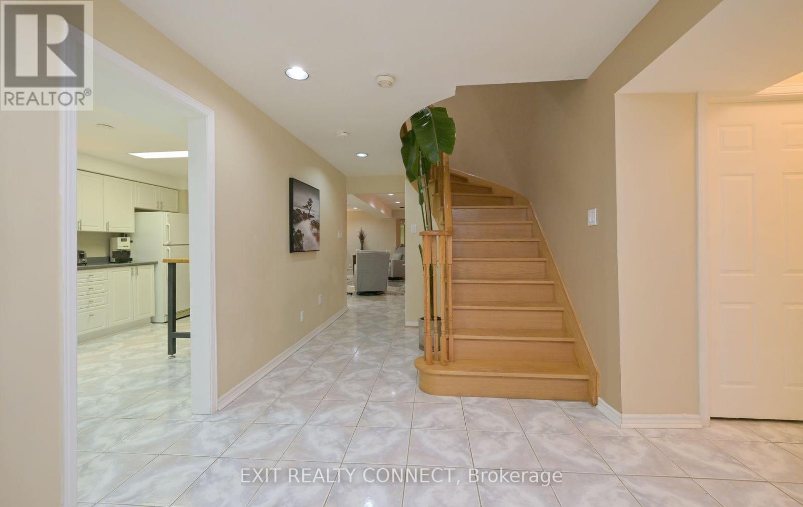 8912 Martin Grove Road, Vaughan, Ontario  L4H 1C3 - Photo 33 - N12413700