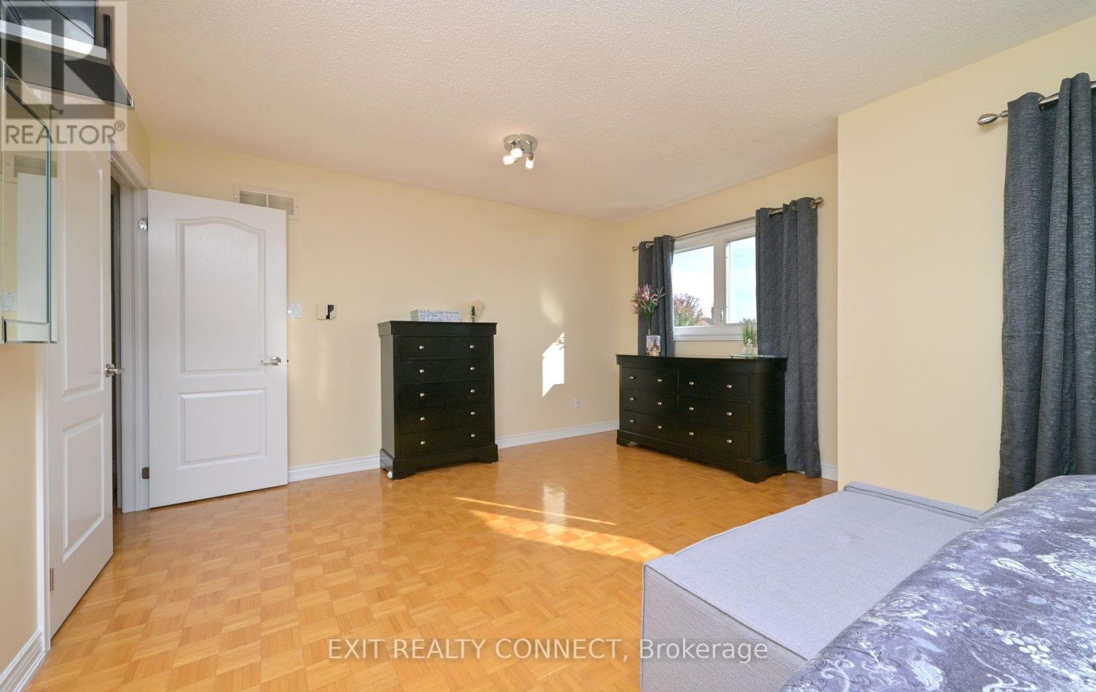 8912 Martin Grove Road, Vaughan, Ontario  L4H 1C3 - Photo 23 - N12413700