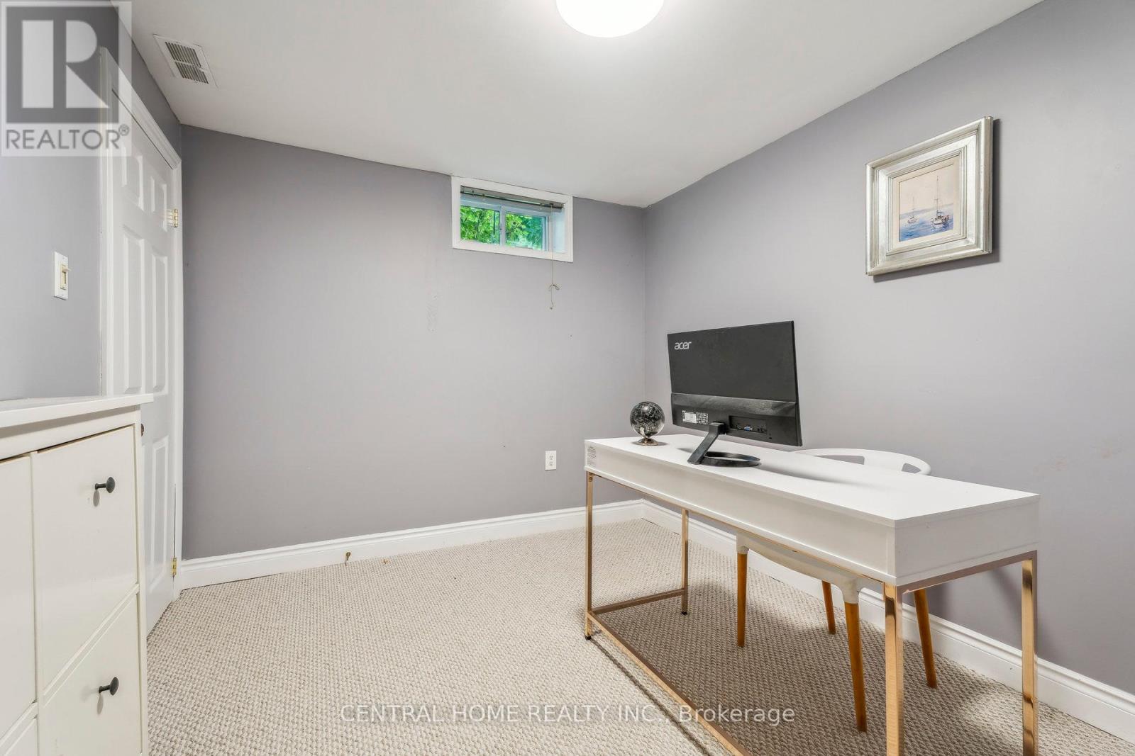 50 Metro Road S, Georgina, Ontario  L4P 3K8 - Photo 18 - N12413894