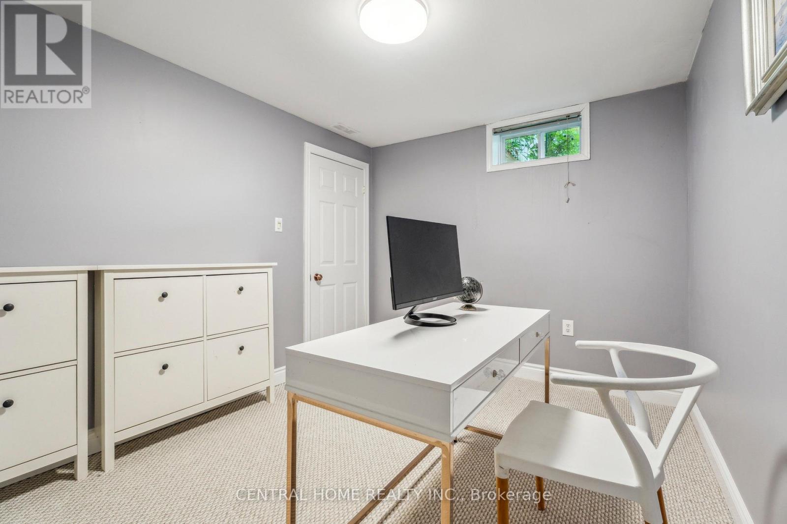 50 Metro Road S, Georgina, Ontario  L4P 3K8 - Photo 19 - N12413894