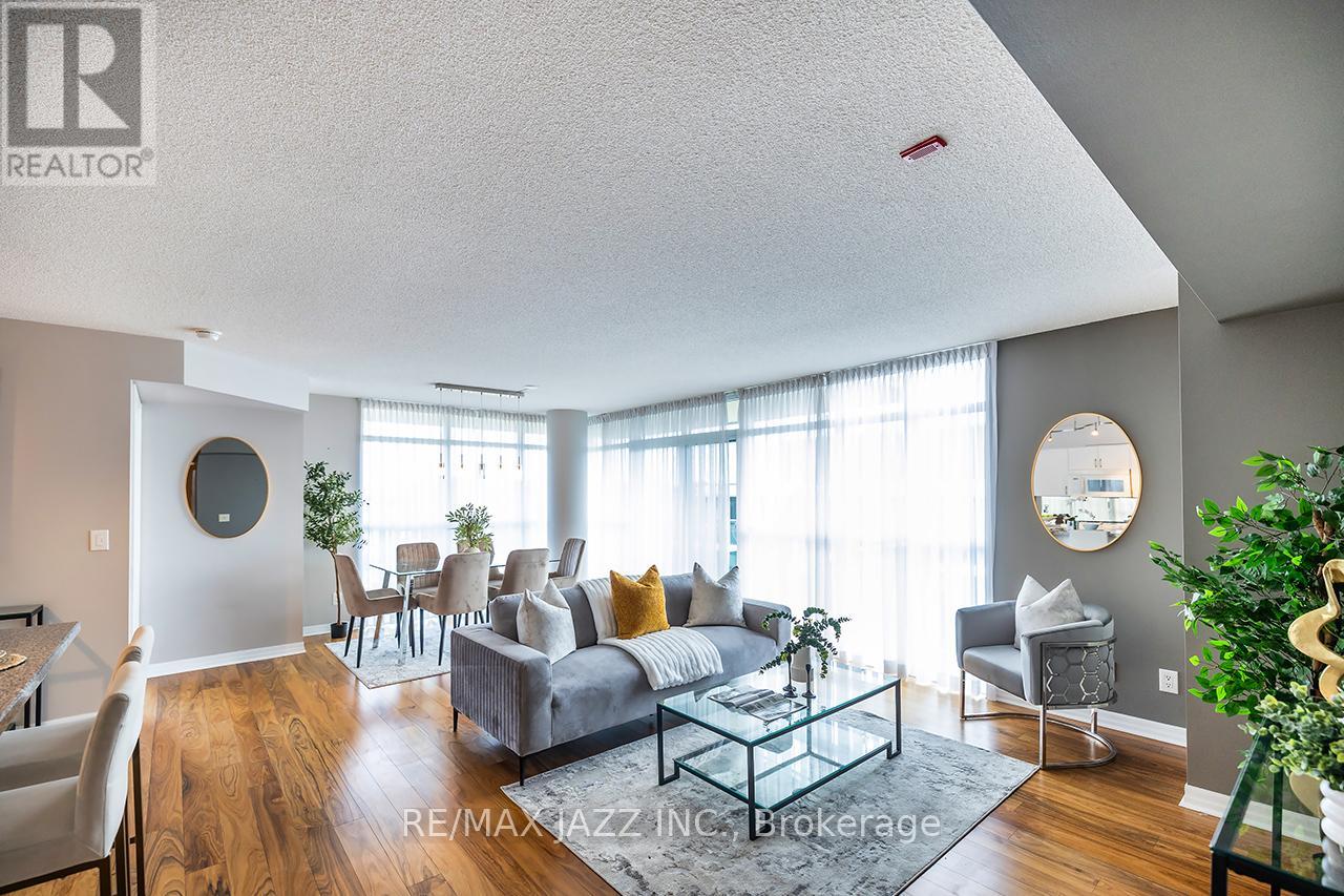 612 - 1600 Charles Street, Whitby, Ontario  L1N 1B9 - Photo 1 - E12414315