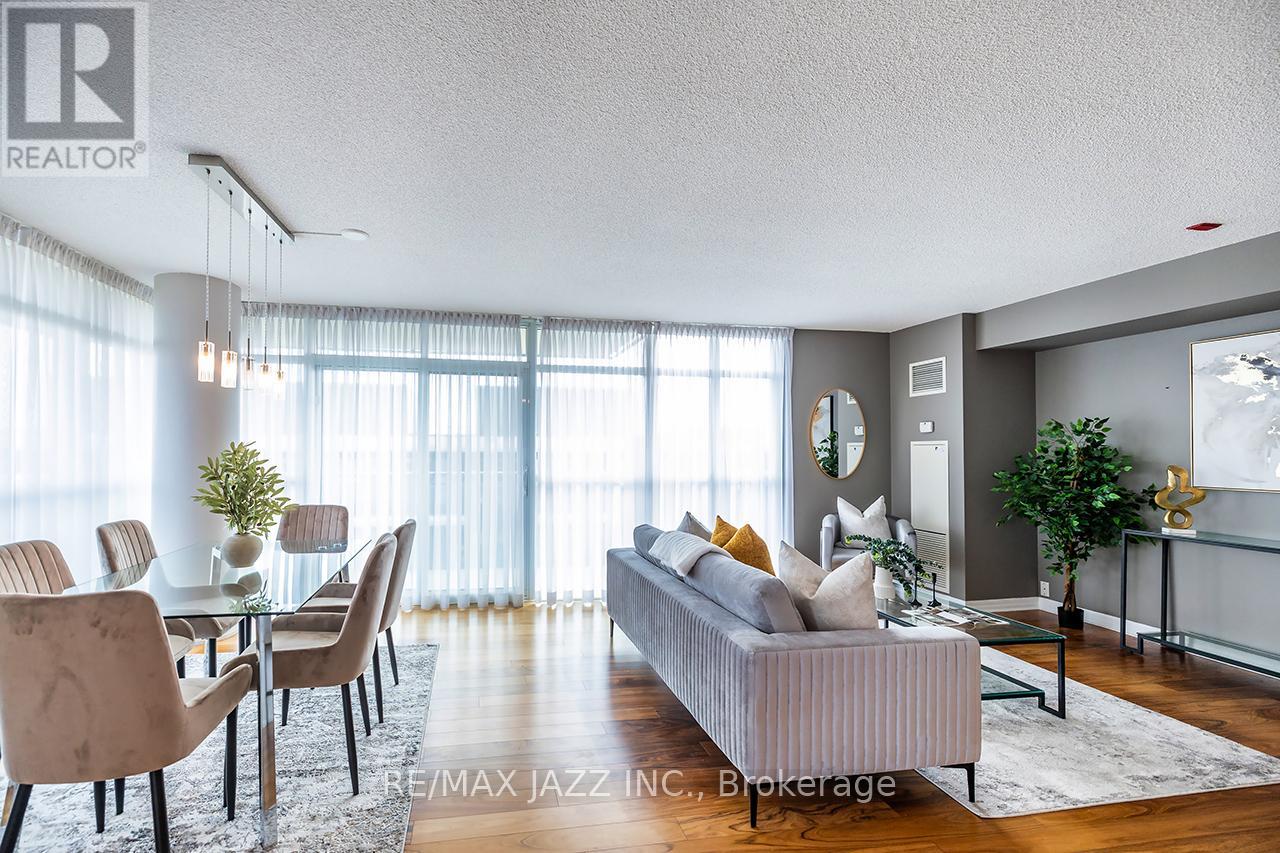 612 - 1600 Charles Street, Whitby, Ontario  L1N 1B9 - Photo 2 - E12414315