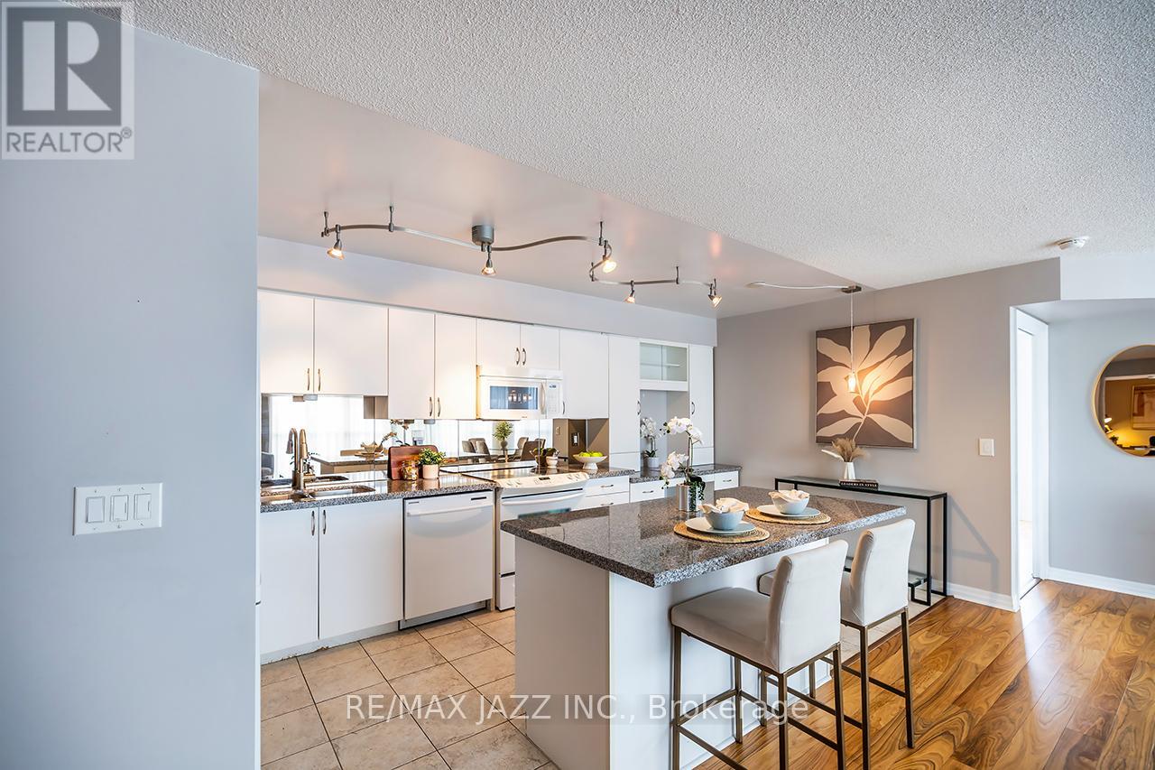 612 - 1600 Charles Street, Whitby, Ontario  L1N 1B9 - Photo 6 - E12414315