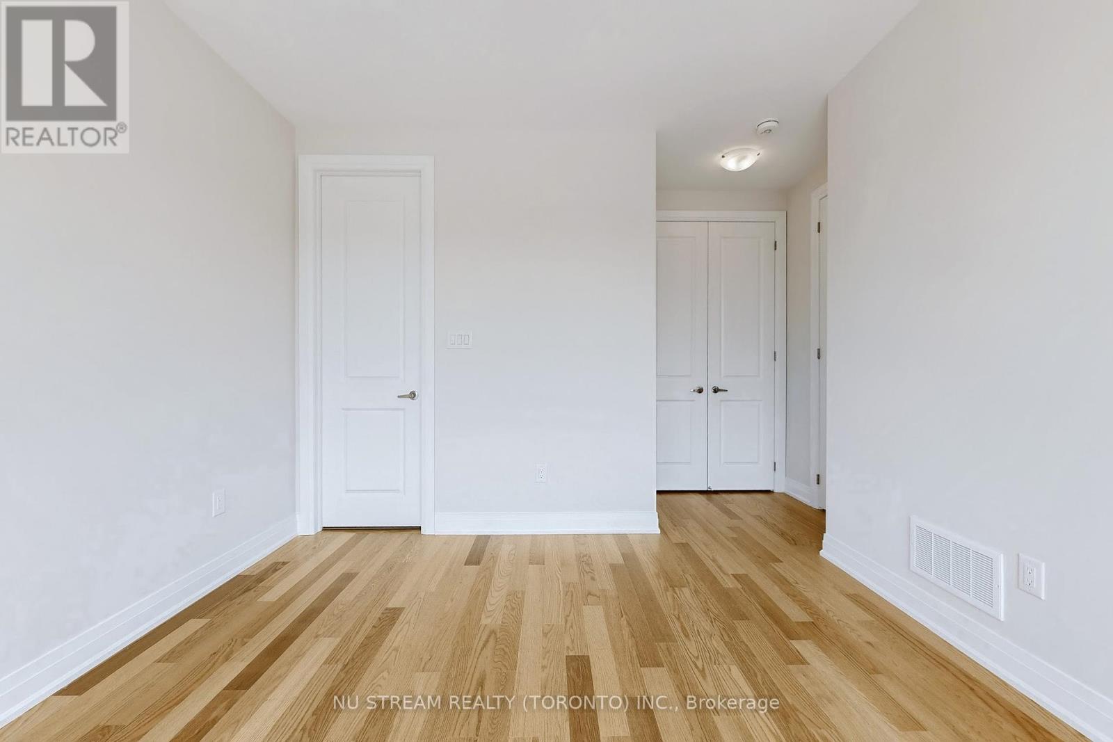 3576 Bur Oak Avenue, Markham, Ontario  L6B 0A8 - Photo 7 - N12414260