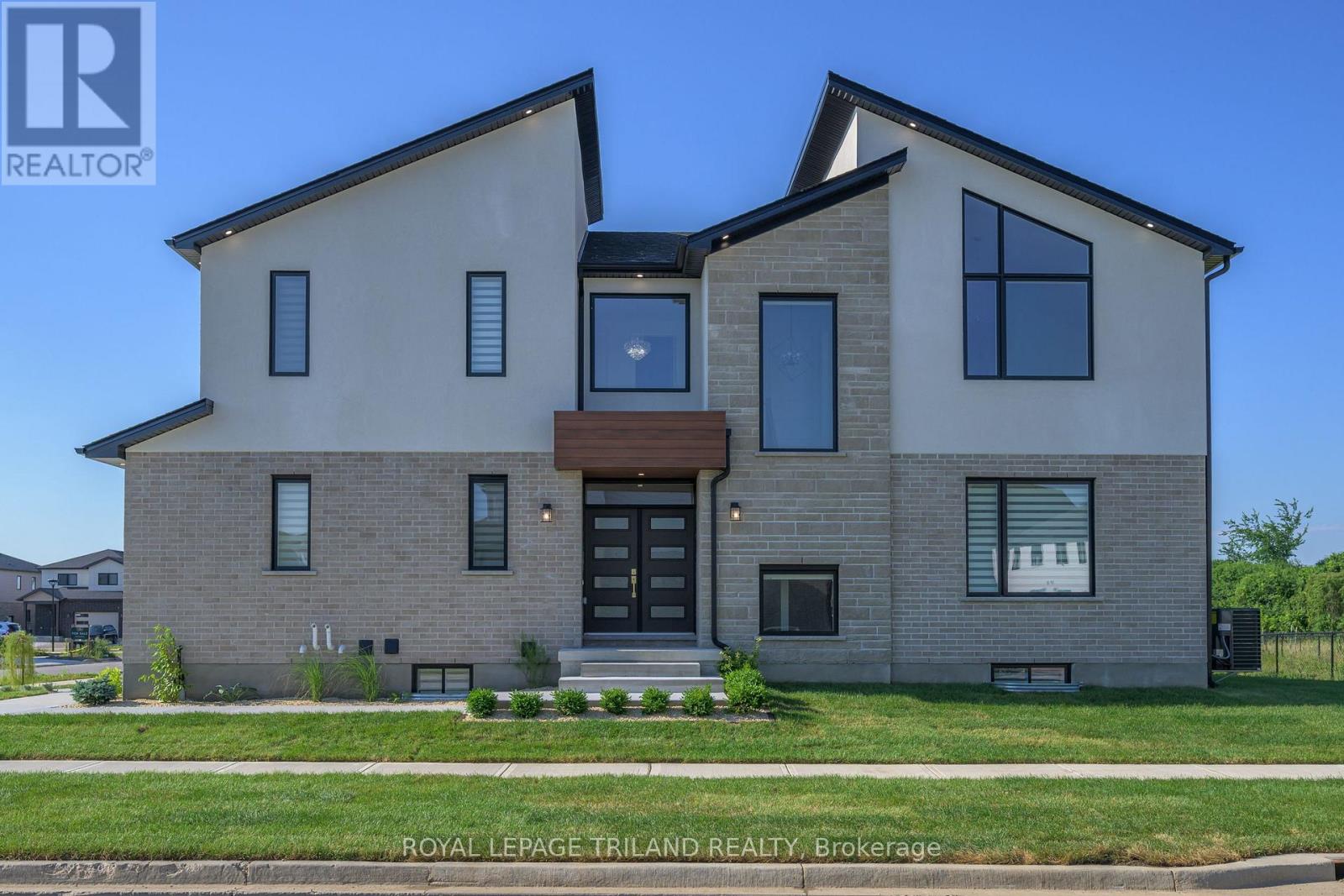 3741 Somerston Crescent, London South, Ontario  N6L 1K3 - Photo 1 - X12414289