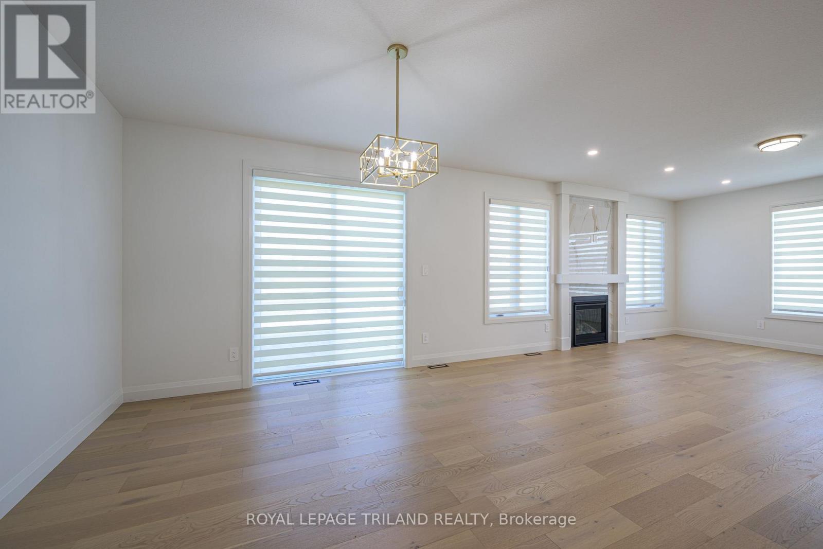 3741 Somerston Crescent, London South, Ontario  N6L 1K3 - Photo 10 - X12414289