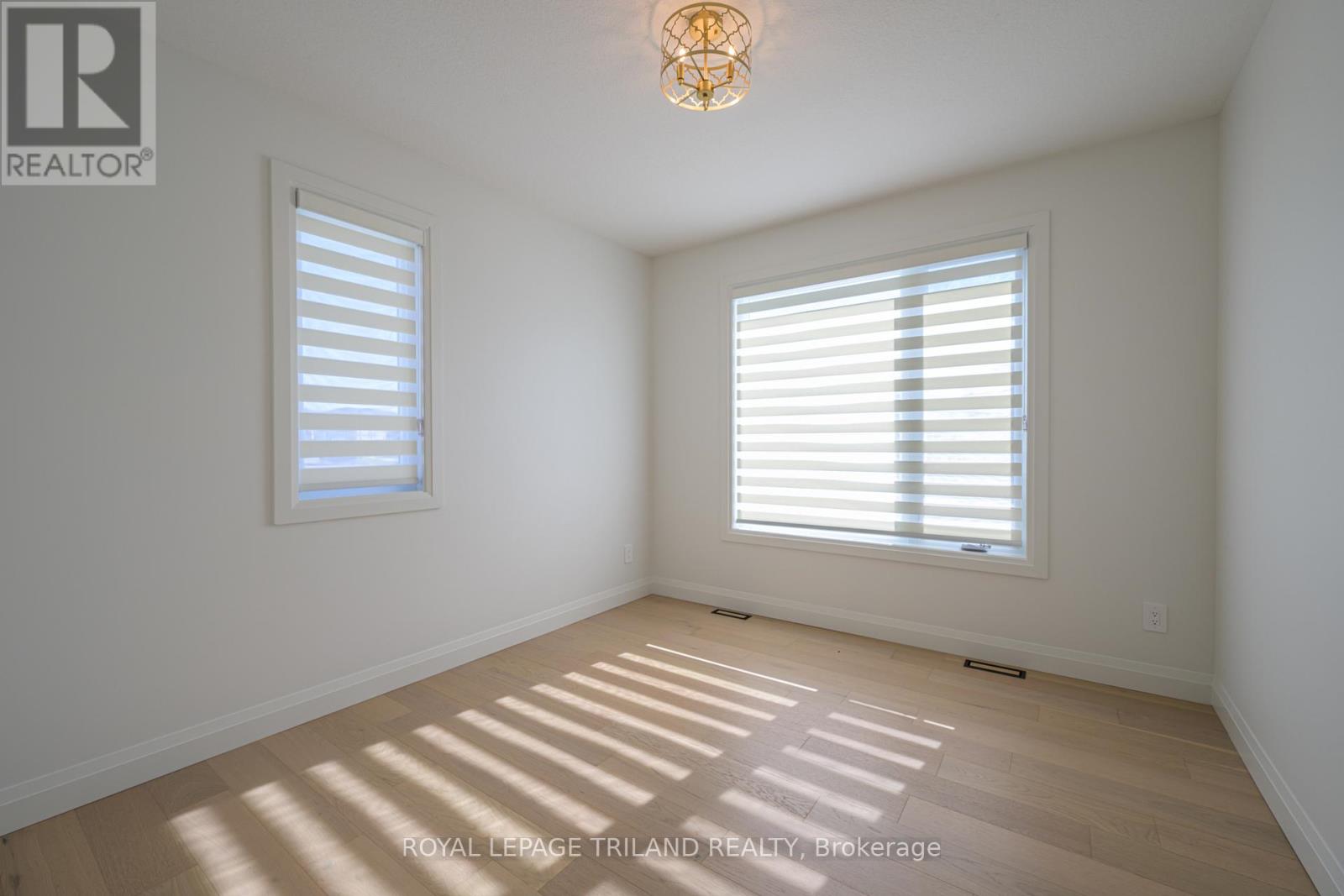 3741 Somerston Crescent, London South, Ontario  N6L 1K3 - Photo 14 - X12414289